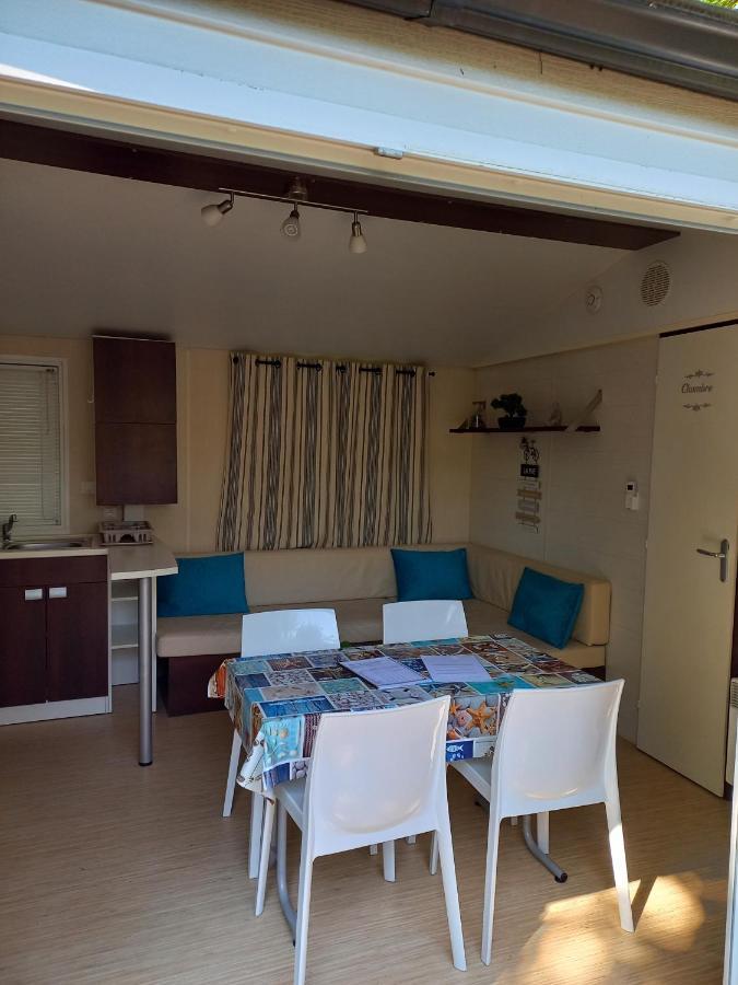 Le Domaine Des Iscles Hotel La Roque-d'Antheron Eksteriør billede